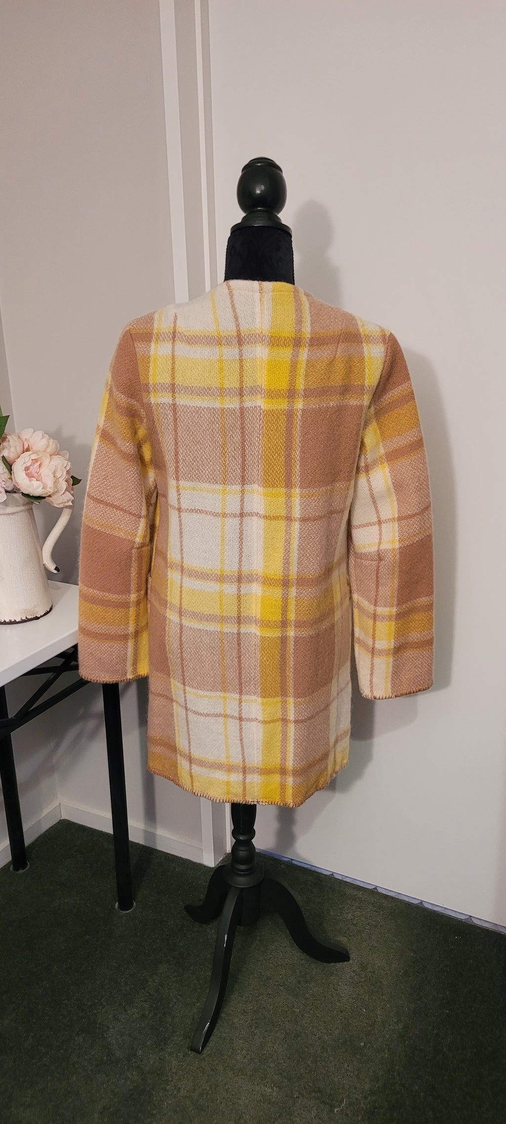Ladies Woolen Coat