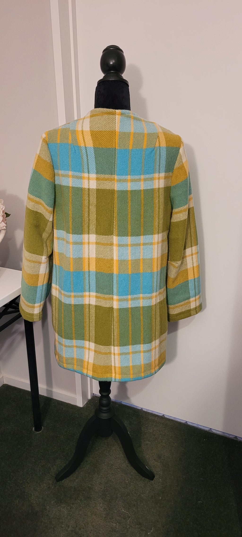 Ladies Woolen Coat